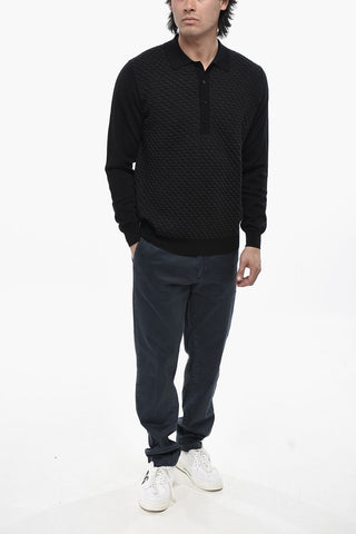 Schurwollpullover mit Polokragen und Perlmuttknöpfen