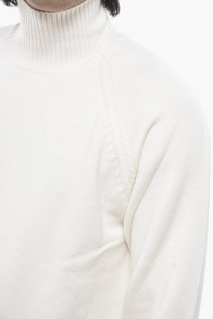 Solid Turtleneck Sweater with Ribbed Edges