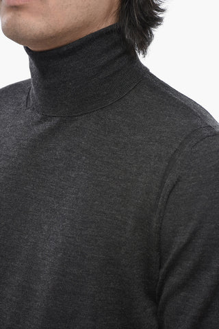 Maglia a Collo Alto in Lana Vergine Extrafine