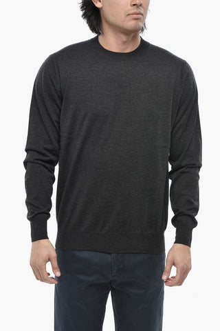 Einfarbiger Rundhalspullover aus Schurwolle