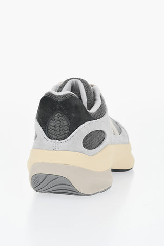 스웨이드 및 텍스타일 로우탑 스니커즈, 대비 모노그램