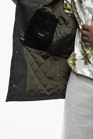 Gepolsterte Utility-Jacke mit Allover-Monogramm und Lederkragen