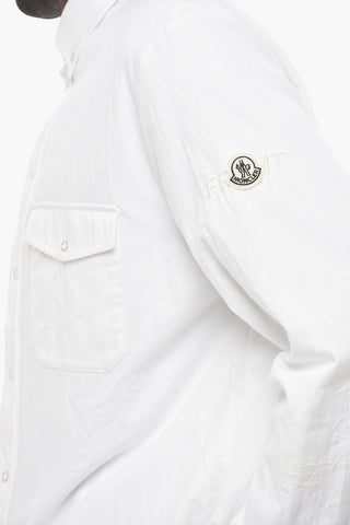 FRGMT HIROSHI FUJIWARA 7 Baumwoll-Overshirt mit Button-Down-Kragen und Druckknöpfen