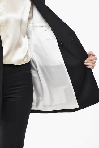 Doppelreihiger Blazer aus Wolle mit Spitzenrevers