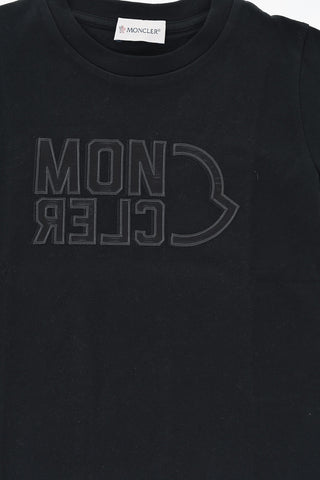 Einfarbiges Rundhals-T-Shirt mit Ton-in-Ton-Logo
