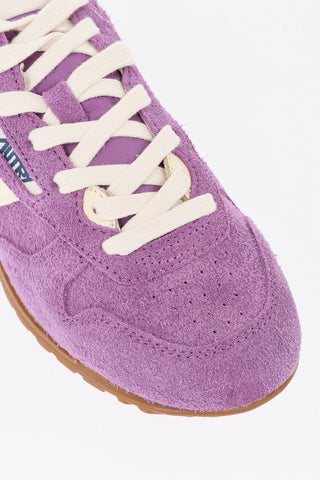 Suede Sneakers WINDSPIN With Contrast Detail