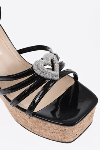 Sandalen aus Lackleder mit Korkkeilabsatz, 13 cm