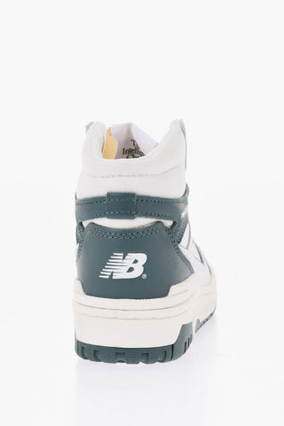 Hohe Leder-Sneaker mit seitlichem Logo