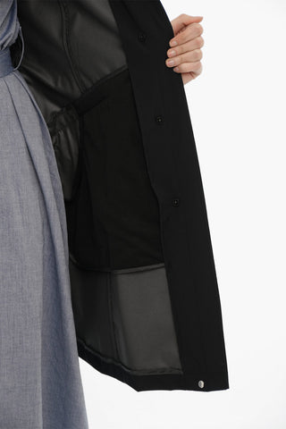 Trench in Nylon Stretch con Cappuccio e Cintura