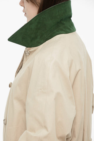 Einfarbiger Trenchcoat Aus Leichtem Baumwollstoff