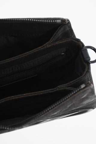 Denim Camera-Bag mit geprägtem Monogramm