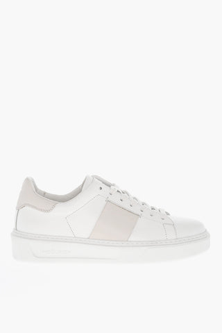 Niedrige Sneaker aus Leder mit kontrastierendem Detail
