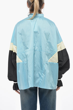 Nylon-Windjacke mit Fledermausärmeln