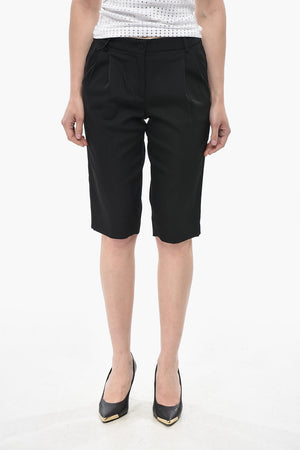 Shorts Mit Zwei Abnähern Und Satin-Seitenstreifen