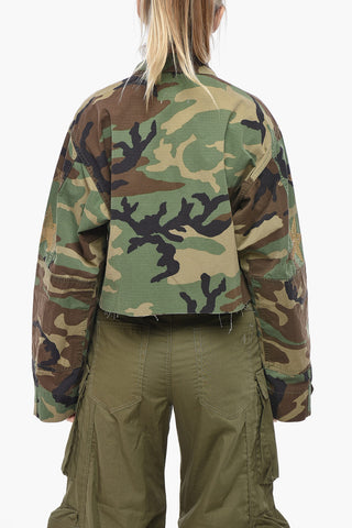 Kurz geschnittene Sahariana-Bluse aus Baumwolle im Camouflage mit Strass