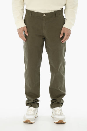 Chinohose aus Stretch-Baumwolle mit Gürtelschlaufen