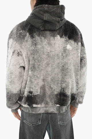 Bomberjacke S-DEPLA aus Sherpa mit verwaschenem Effekt und Kapuze aus Denim