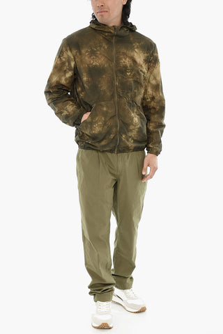 Giubbotto in Nylon Leggero Effetto Tie-Dye con Cappuccio