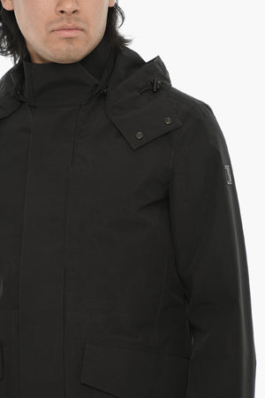 Daunenjacke aus Gore-Tex-Gewebe mit abnehmbarer Kapuze