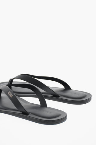 Einfarbige Zehensandalen aus Leder