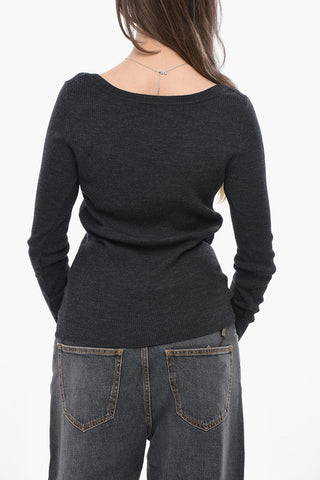 Maglia in Lana a Costine con Collo a V