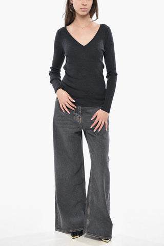 Maglia in Lana a Costine con Collo a V