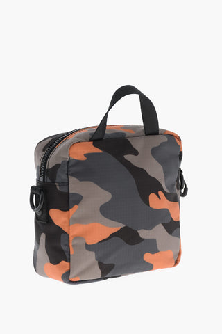 Umhängetasche aus Nylon mit Camouflage-Print