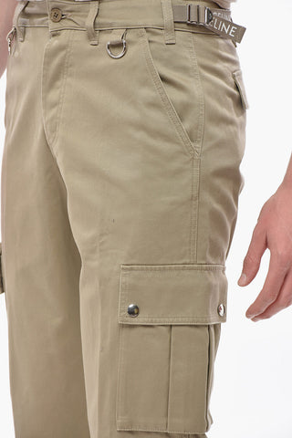 Cargohose in Uni mit Logodetails