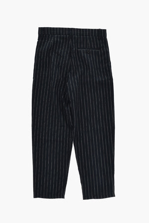 Nadelstreifenhose mit einer Bundfalte