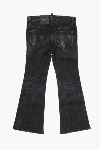 Jeans A lavaggio Scuro con Fondo Svasato