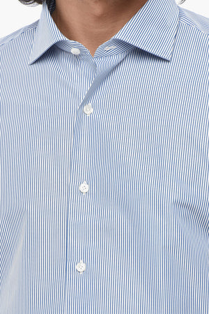 Camicia a Righe Bicolore con Collo Francese