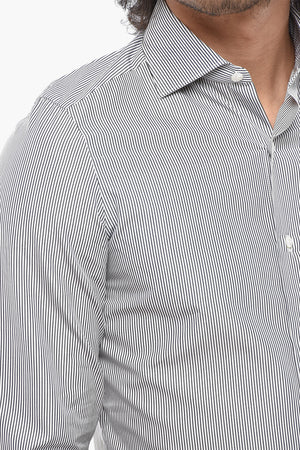 Camicia a Righe Bicolore con Collo Francese