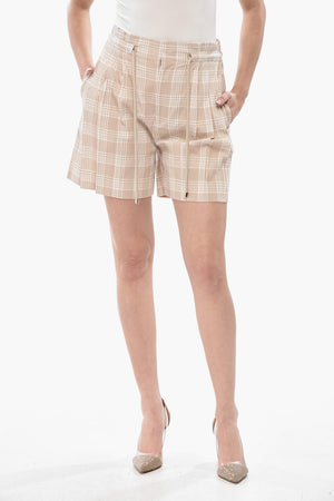 Shorts in Cotone Seersucker a Quadri con Pinces