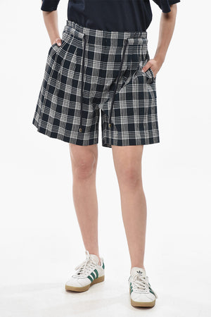 Shorts in Cotone Seersucker a Quadri con Pinces