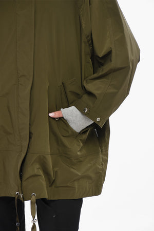 Einfarbige Jacke SUMMER mit abnehmbarer Kapuze