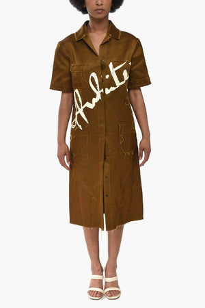 Satin-Chemisier mit Logoprint und rohen Schnittkanten