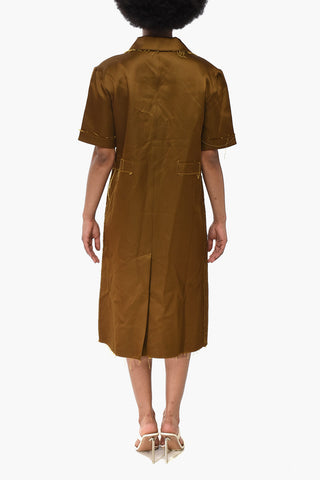 Satin-Chemisier mit Logoprint und rohen Schnittkanten