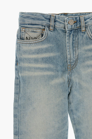 Stonewashed-Jeans mit Logoknopf