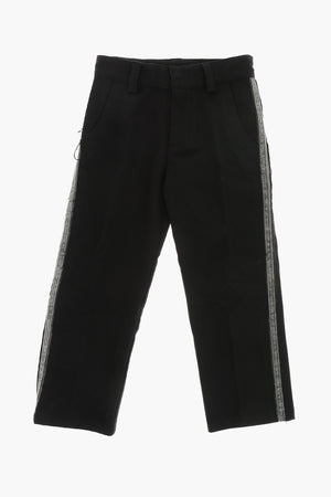 Elegante Hosen Mit Kontrastierenden Seitenstreifen