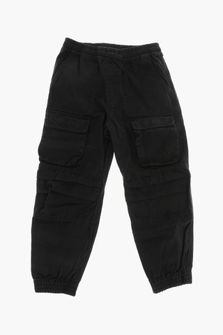 Baumwoll-Cargohose mit Ton-in-Ton-Monogramm
