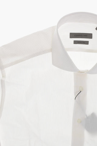 Knitterfreies gestreiftes Hemd mit französischem Kragen