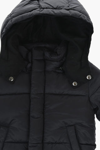 Gepolsterte Jacke mit abnehmbarer Kapuze