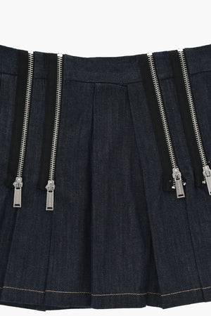 Rock aus dunkel gewaschenem Denim mit aufklappbaren Abnähern