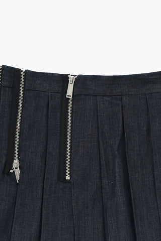 Rock aus dunkel gewaschenem Denim mit aufklappbaren Abnähern