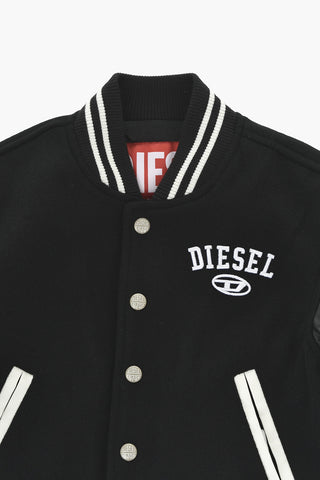 Gewattete Bomberjacke mit Ärmeln aus veganem Leder