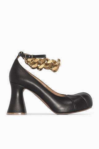 Pumps mit Knöchelriemen GROOVE aus Eco-Leder mit goldfarbenem Kettendetail 8,5cm