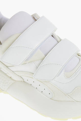 Sneakers aus veganem Leder mit Klettverschluss und 5.5 cm Chunky-Sohle