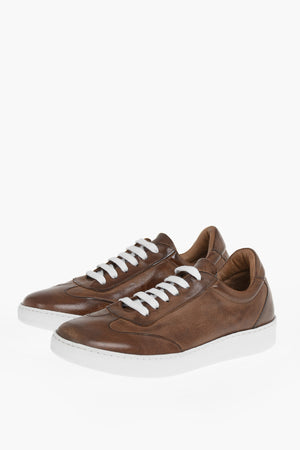 Low-Top-Sneakers aus genarbtem Leder