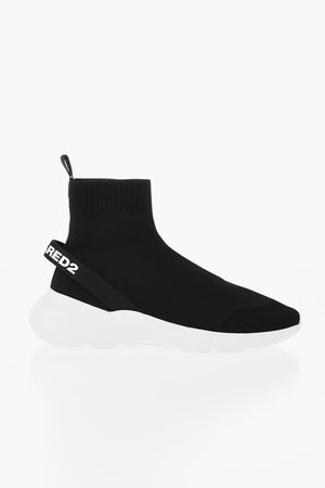Sock-Pull-On-Sneaker mit geprägtem Logo