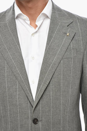 CC COLLECTION Zweiknopf-Anzug im Nadelstreifen mit klassischem Revers und doppeltem Seitenschlitz